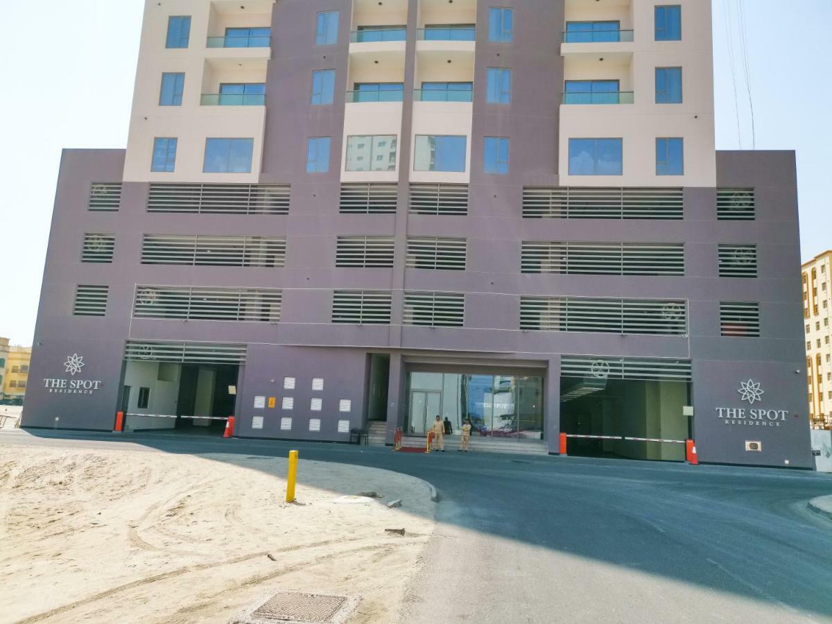 The Spot Residence Al Manamah Esterno foto